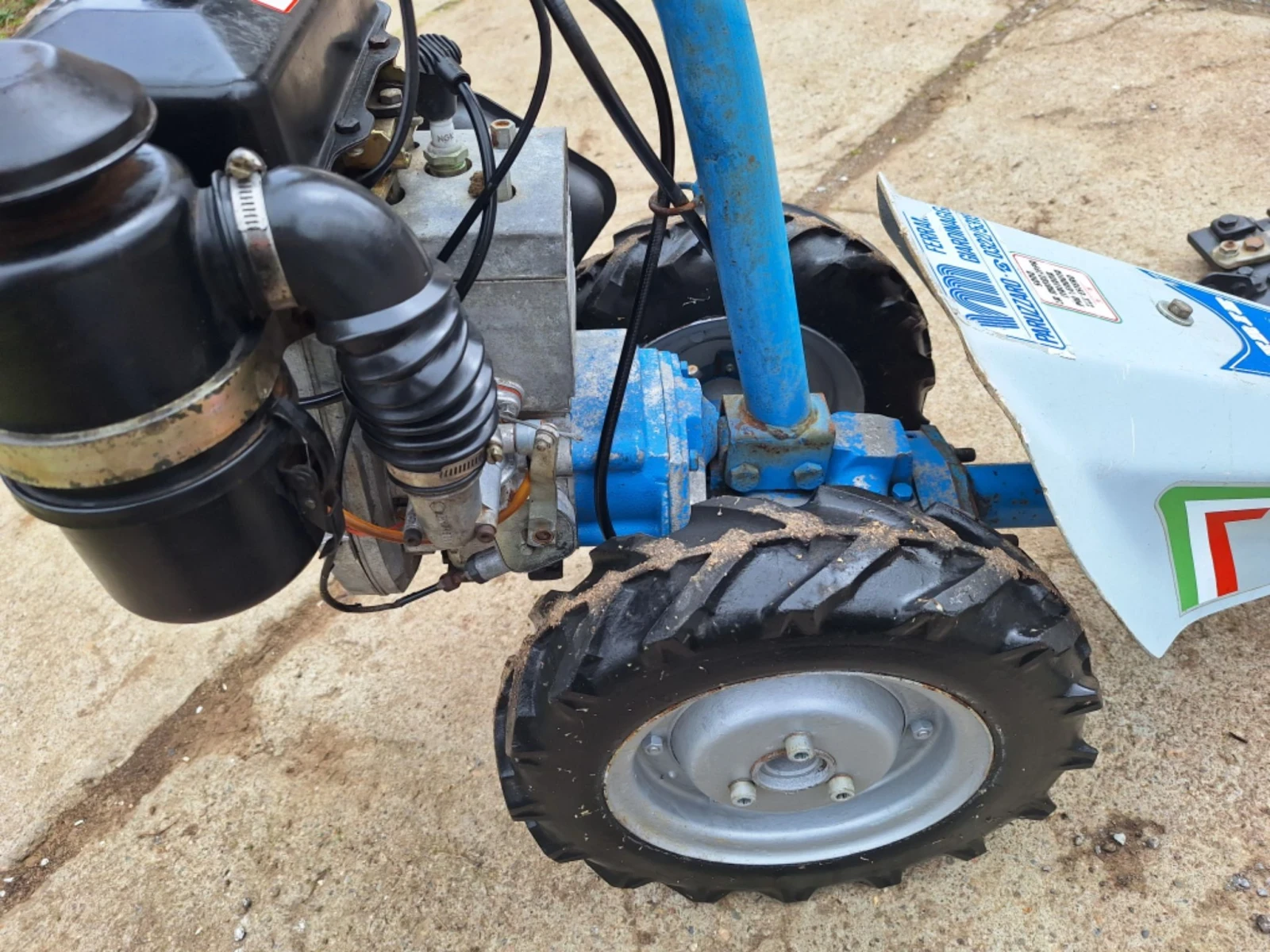 ����������� BCS ������� ������� � ����� 2 ������� 9�.�. | Mobile.bg � ����������� 11