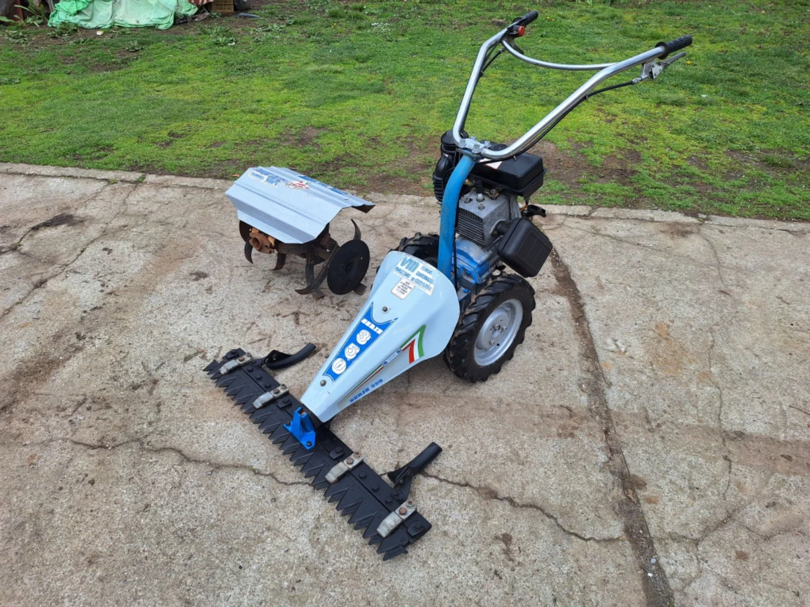 ����������� BCS ������� ������� � ����� 2 ������� 9�.�. | Mobile.bg � ����������� 1