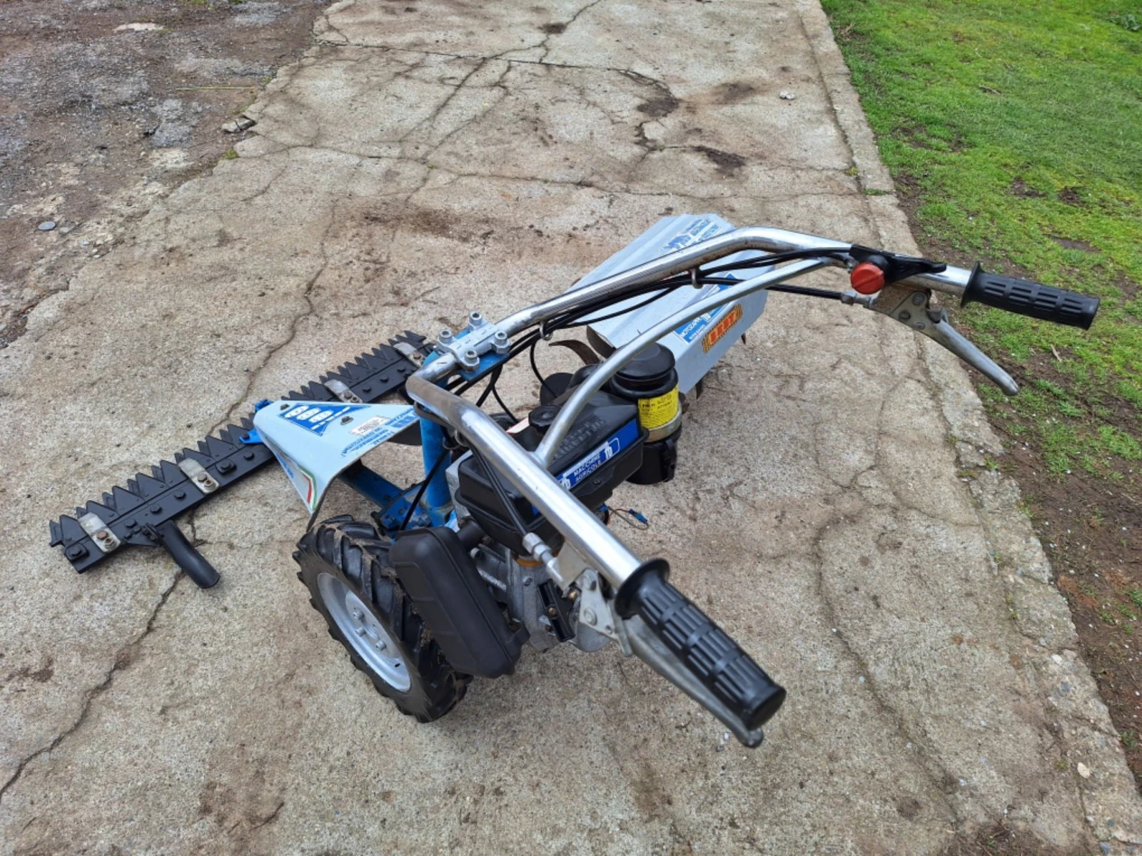 ����������� BCS ������� ������� � ����� 2 ������� 9�.�. | Mobile.bg � ����������� 6