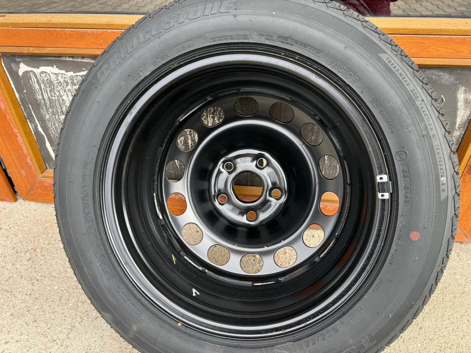 Гуми с джанти Bridgestone 205/55R16, снимка 15 - Гуми и джанти - 53892689