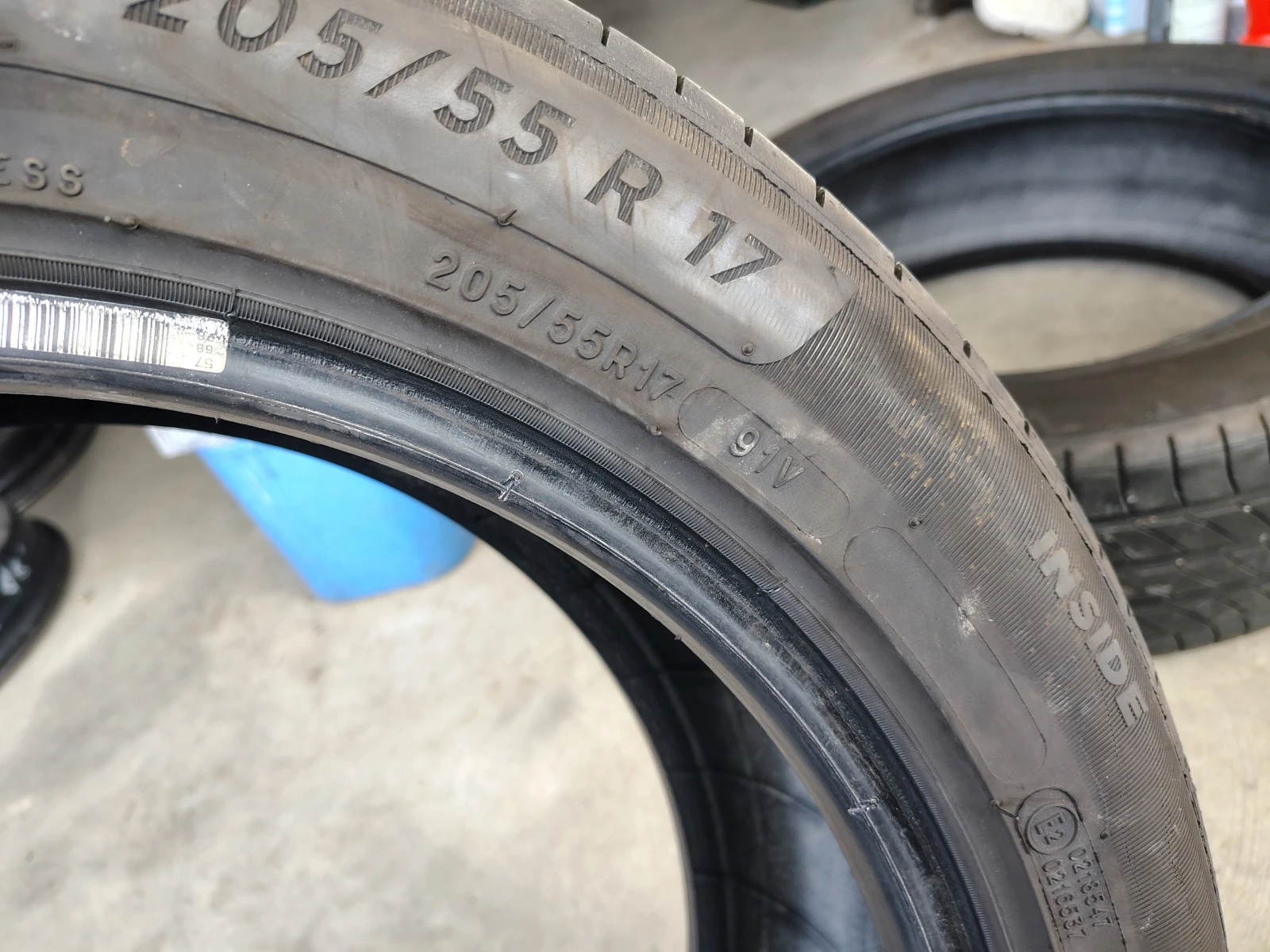 Гуми Летни 205/55R17, снимка 5 - Гуми и джанти - 55841975