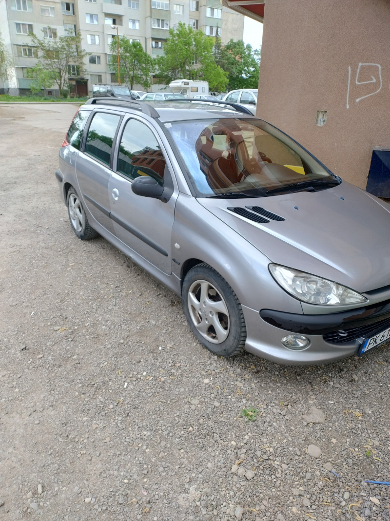 Peugeot 206 2000, снимка 1 - Автомобили и джипове - 45337869