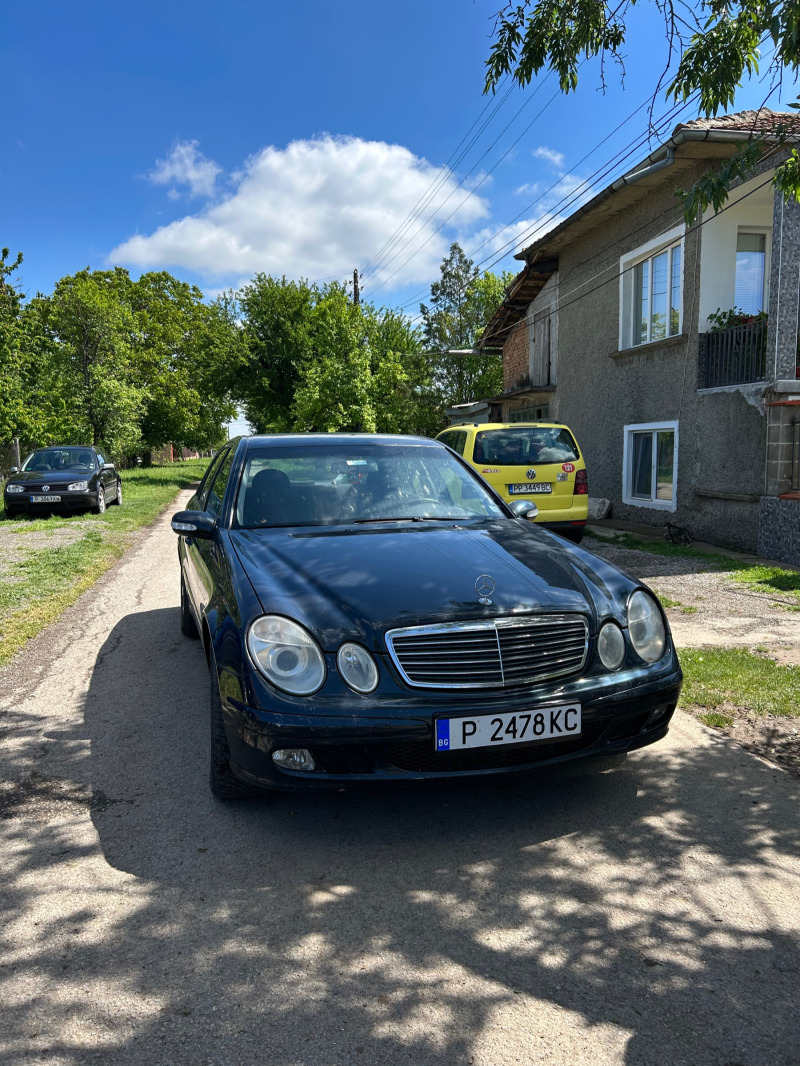 Mercedes-Benz E 200, снимка 1 - Автомобили и джипове - 45465528