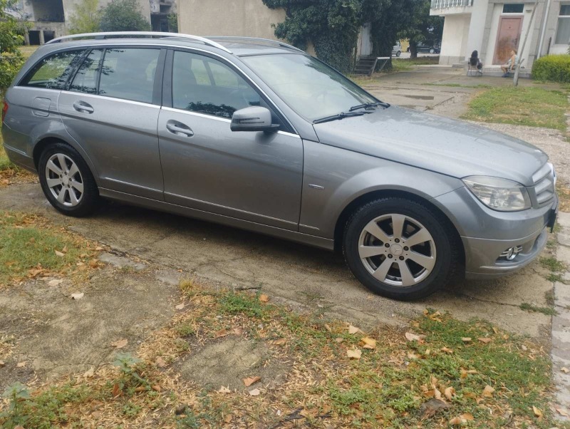 Mercedes-Benz C 220, снимка 3 - Автомобили и джипове - 47077813