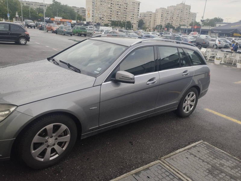 Mercedes-Benz C 220, снимка 4 - Автомобили и джипове - 47077813