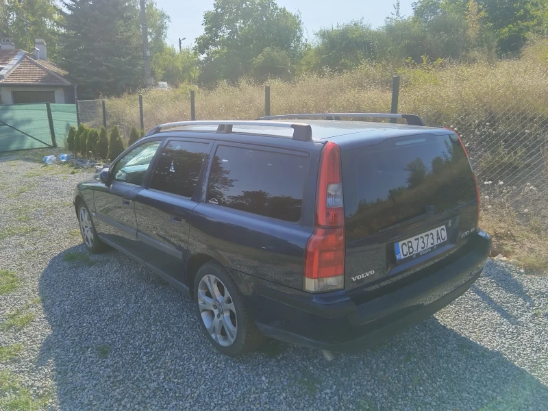 Volvo V70, снимка 2 - Автомобили и джипове - 47357635