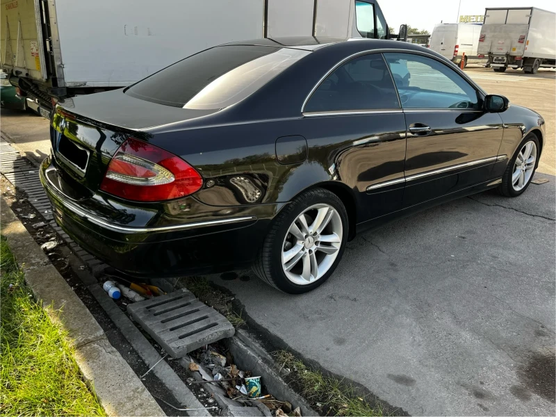 Mercedes-Benz CLK 270 CDI, снимка 5 - Автомобили и джипове - 47437682