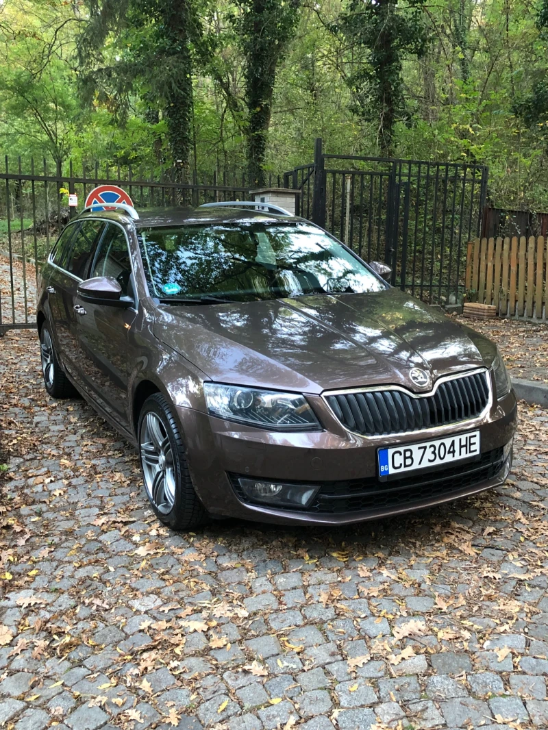 Skoda Octavia 1.4 автоматик !, снимка 1 - Автомобили и джипове - 47596009