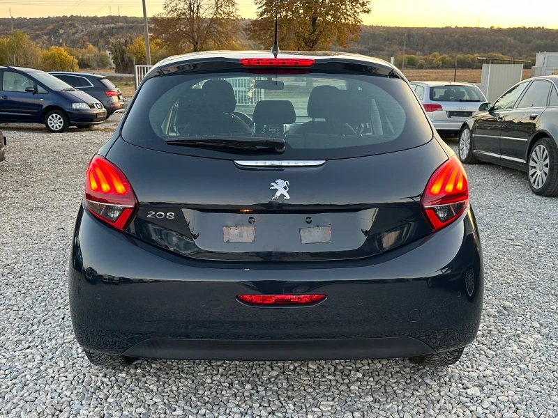 Peugeot 208 1.2i AVTOMATIK, снимка 6 - Автомобили и джипове - 48437616