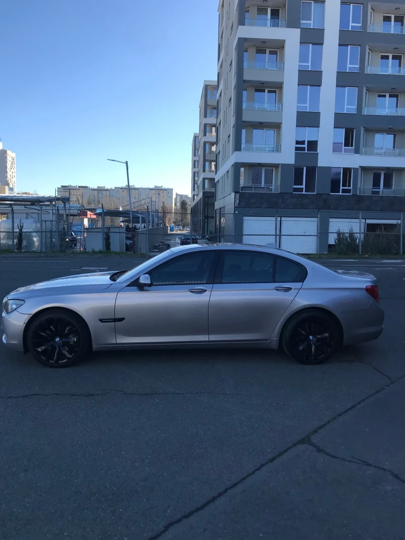 BMW 730 Head up/Distronic/Shadow line/Вакуум/, снимка 7 - Автомобили и джипове - 49180093