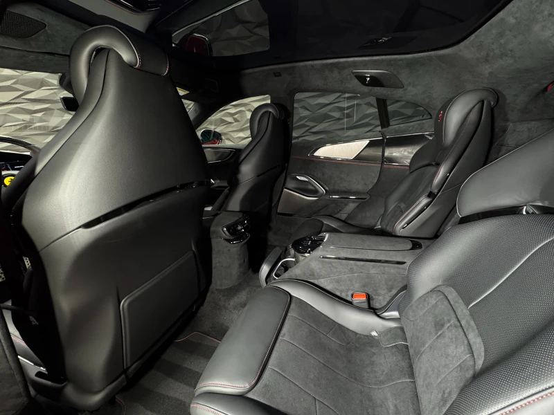 Ferrari Purosangue Rosso Corsa, снимка 8 - Автомобили и джипове - 51454340