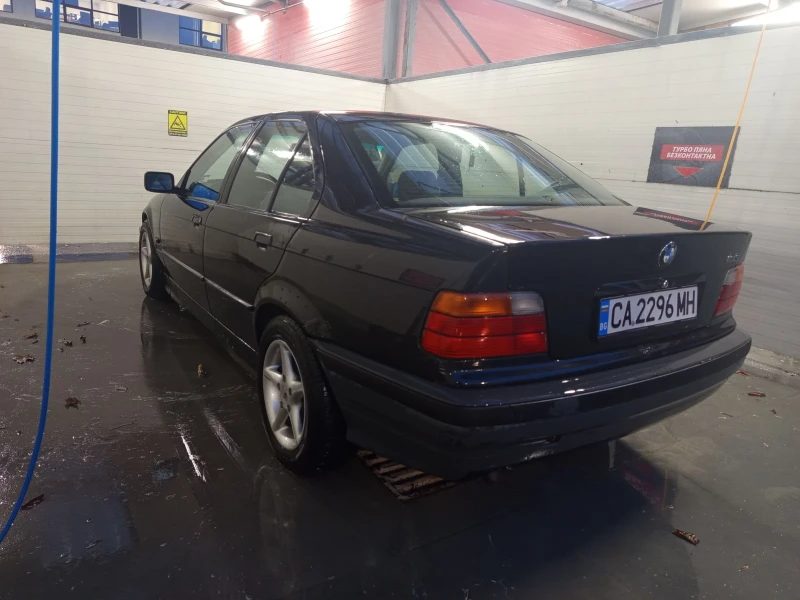 BMW 318 tds, снимка 6 - Автомобили и джипове - 52304828