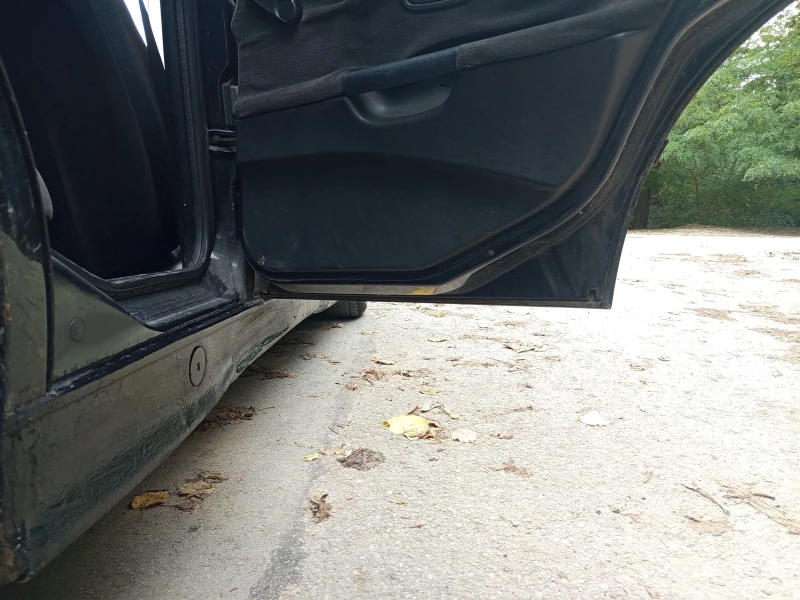 BMW 318 tds, снимка 11 - Автомобили и джипове - 52304828