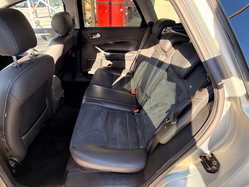 Ford Mondeo TITANIUM#БЕНЗИН#keyless go#ОБДУХВАНЕ НА СЕДАЛКИТЕ , снимка 10 - Автомобили и джипове - 52855245