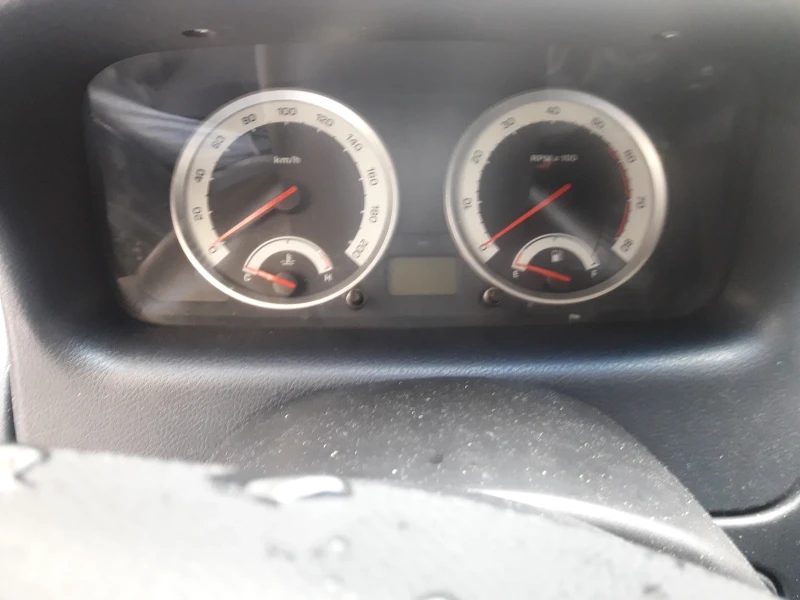 Tata Indica, снимка 8 - Автомобили и джипове - 52964406