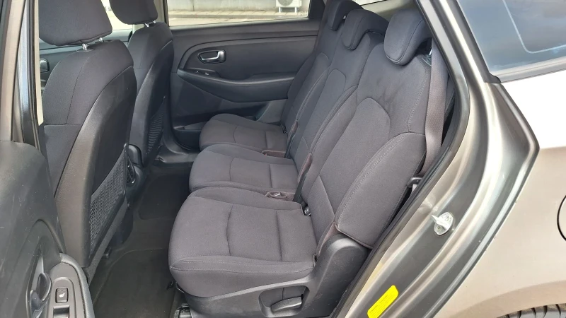 Kia Carens 1.7-НАВИГАЦИЯ-7места, снимка 14 - Автомобили и джипове - 52968207