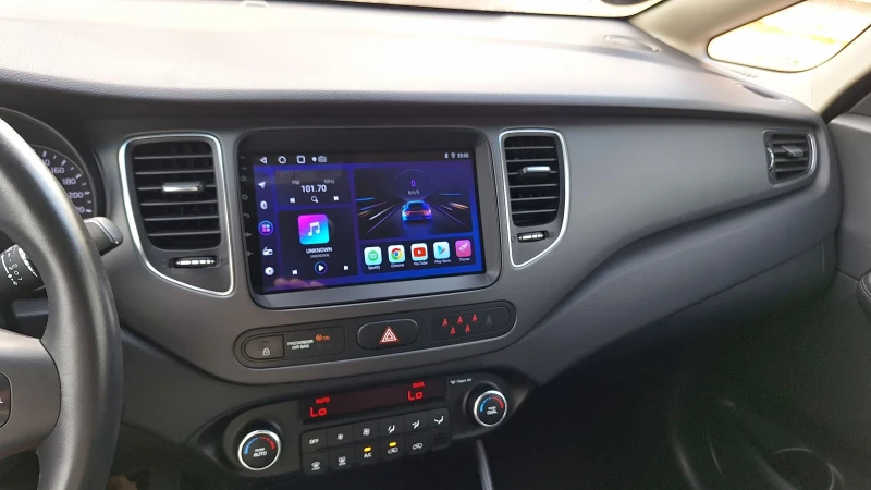 Kia Carens 1.7-НАВИГАЦИЯ-7места, снимка 12 - Автомобили и джипове - 52968207