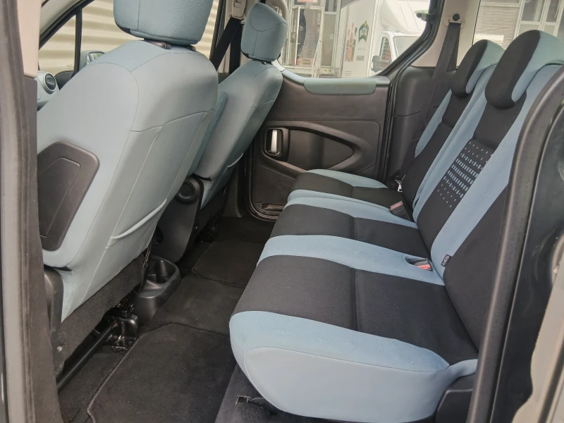 Citroen Berlingo 1.6HDI euro 5b, снимка 13 - Автомобили и джипове - 53042953