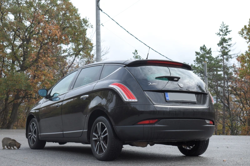 Lancia Delta 1.4 Turbo, снимка 5 - Автомобили и джипове - 53064796