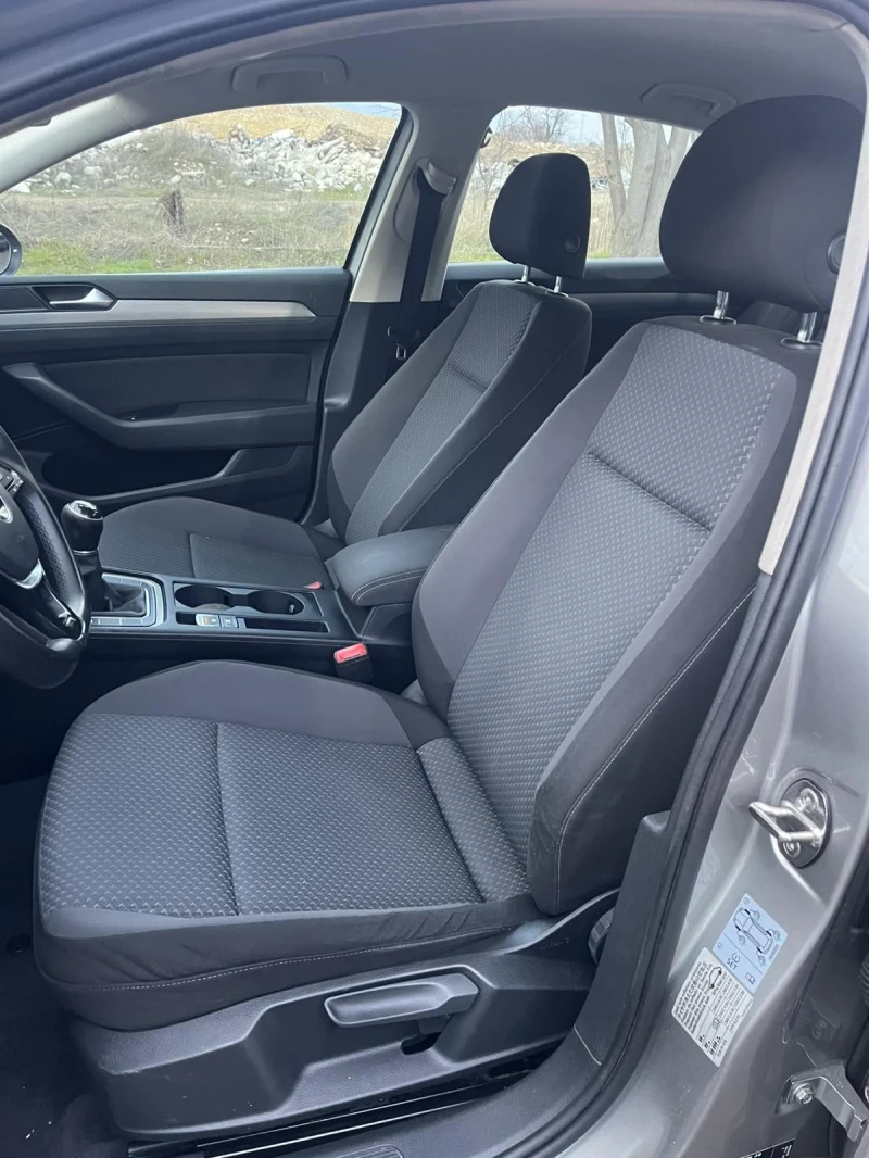 VW Passat, снимка 12 - Автомобили и джипове - 53564674