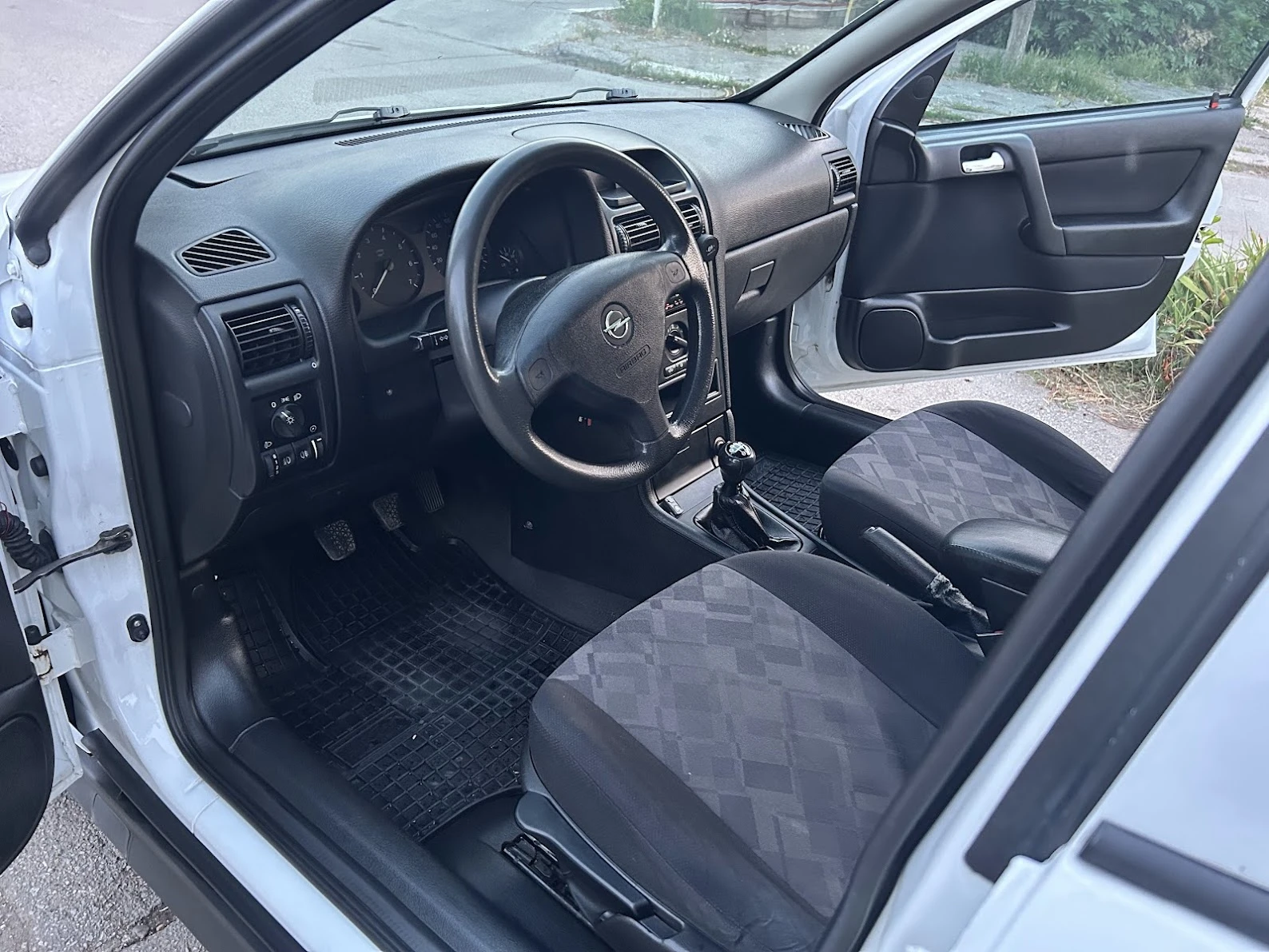 Opel Astra 1.4LPG TOP - изображение 8