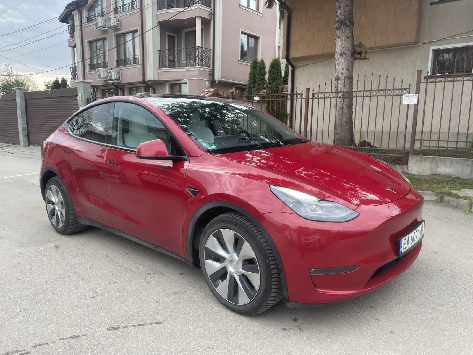Tesla Model Y Dual Motor - изображение 3