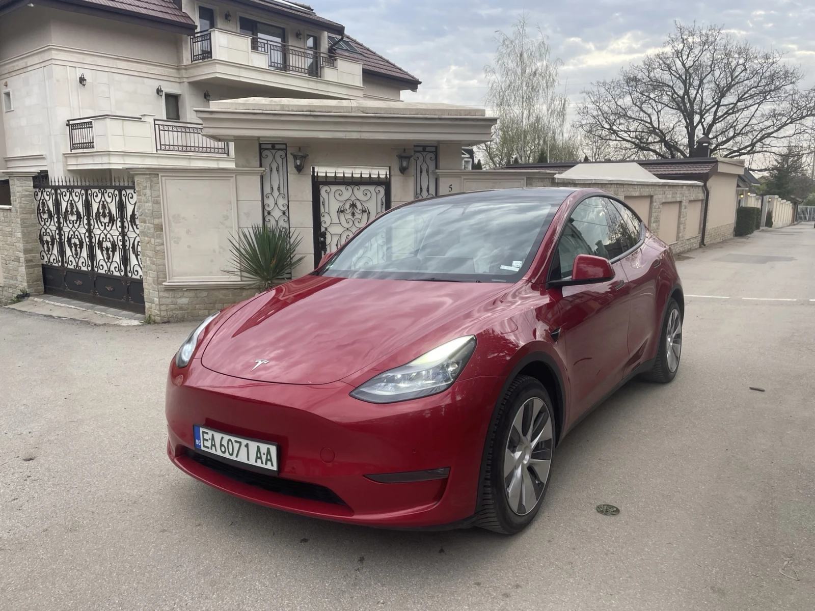 Tesla Model Y Dual Motor - изображение 2