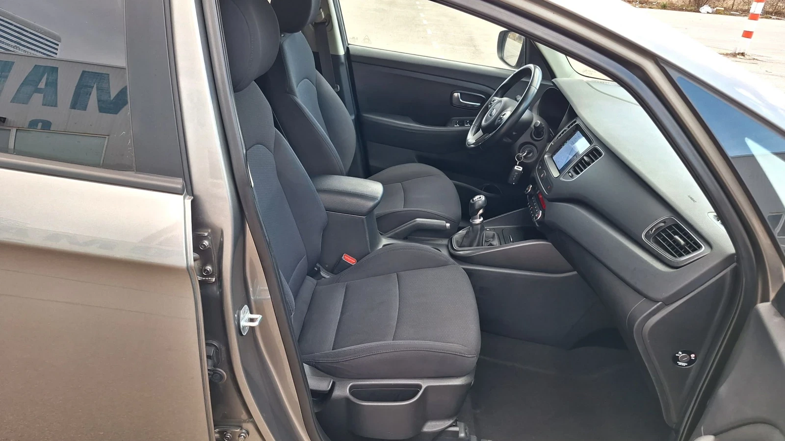 Kia Carens 1.7-���������-7����� | Mobile.bg � ����������� 13