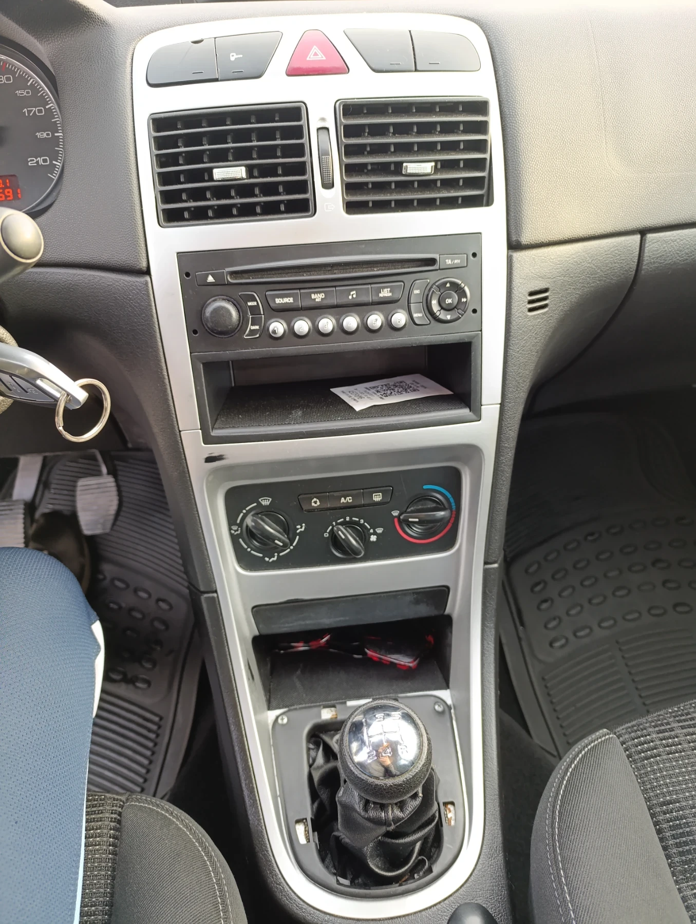 Peugeot 307 1, 6 HDI SW, снимка 10 - Автомобили и джипове - 53966226