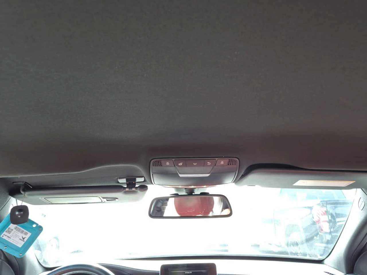 Mercedes-Benz C 300 * CARFAX * ЦЕНА ДО БГ, снимка 12 - Автомобили и джипове - 54206318