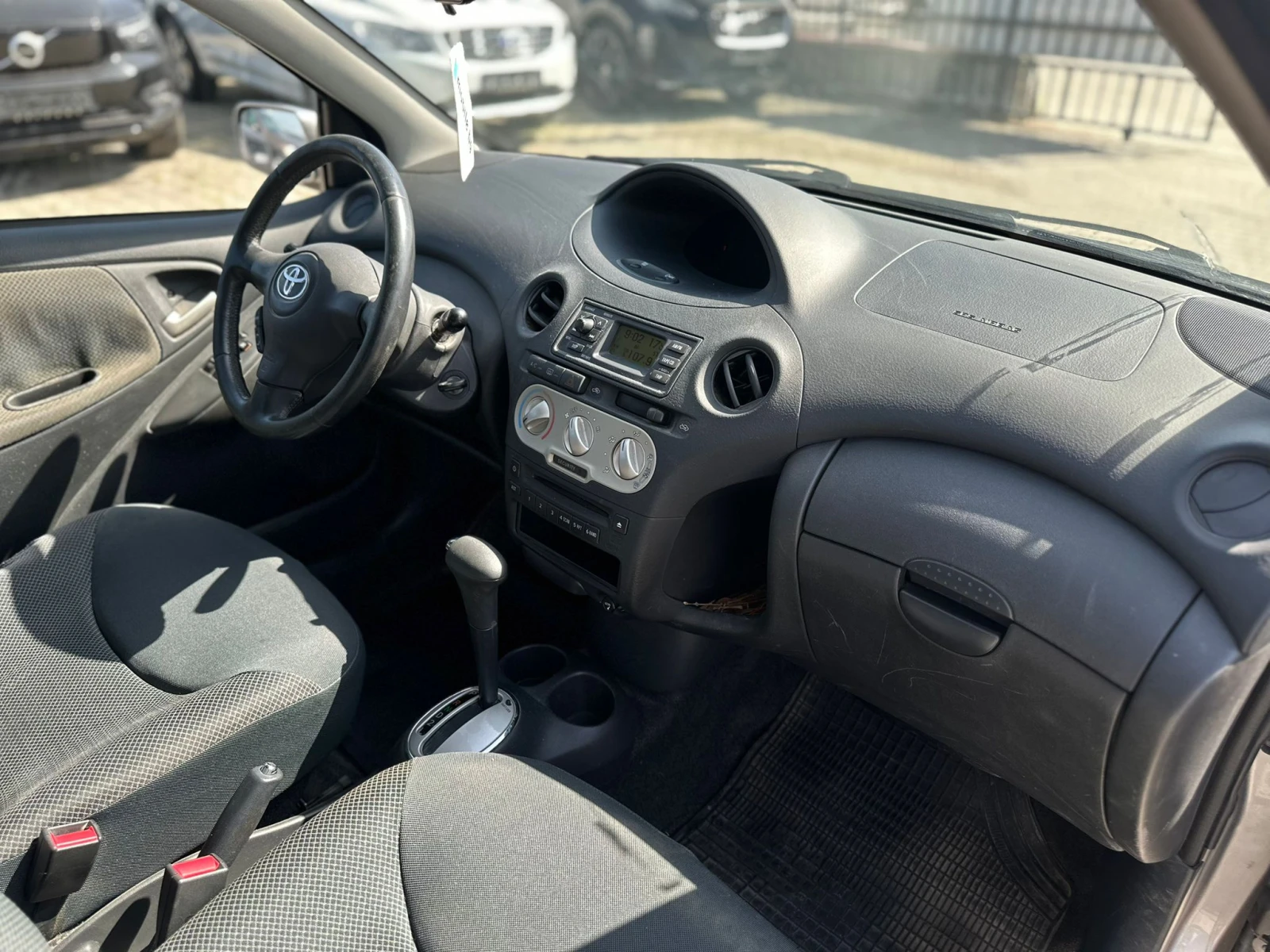 Toyota Yaris / 1.3I / AUTOMAT / 133000 KM / | Mobile.bg � ����������� 12