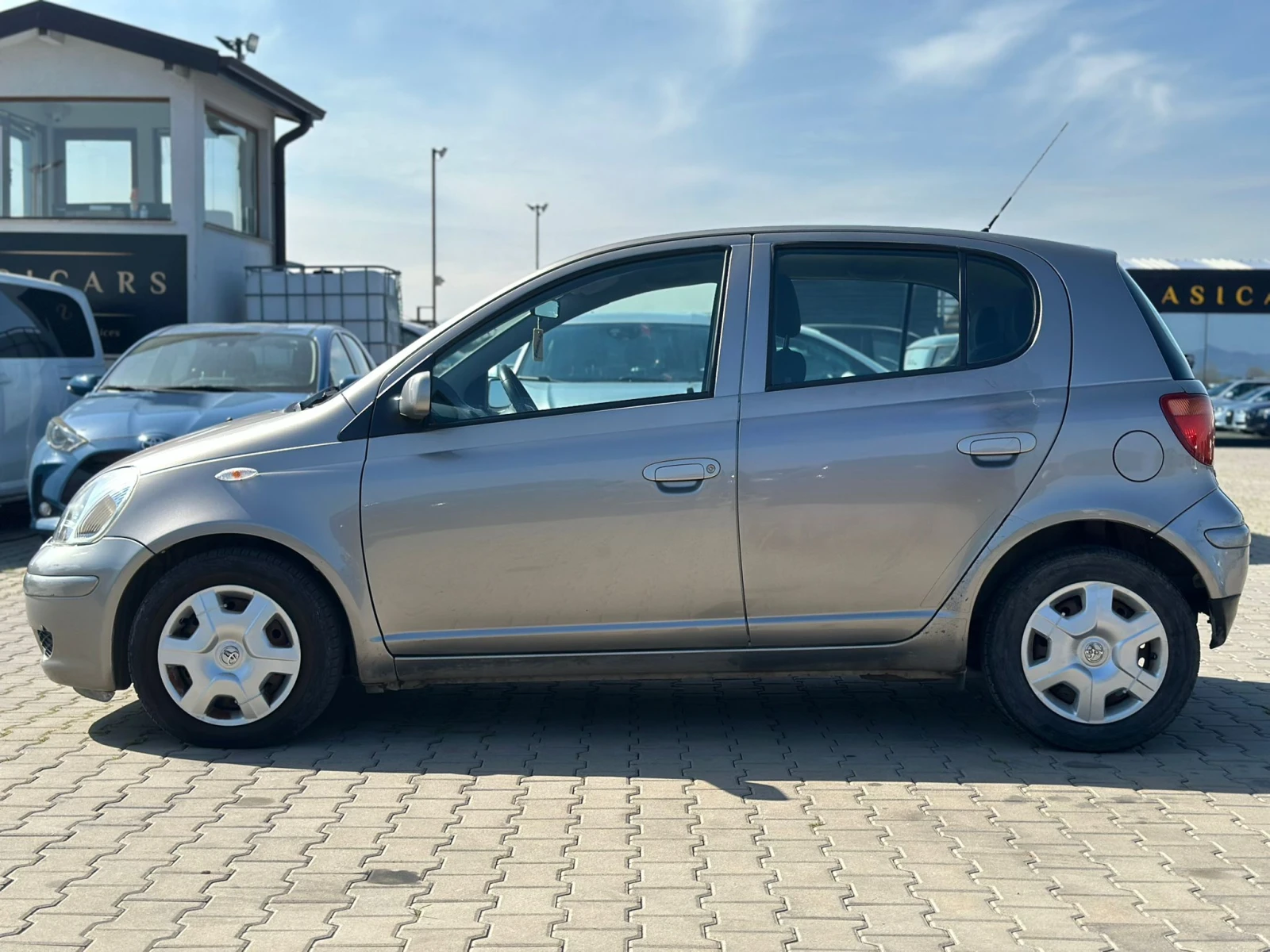 Toyota Yaris / 1.3I / AUTOMAT / 133000 KM / | Mobile.bg � ����������� 2