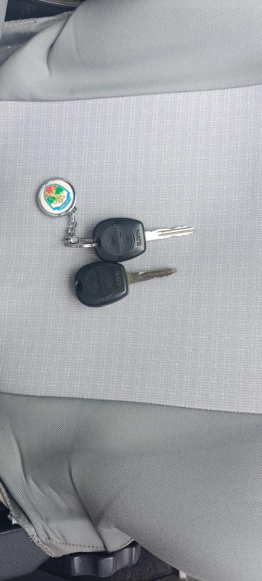 Nissan Almera 1.8 Бензин, снимка 14 - Автомобили и джипове - 54386642