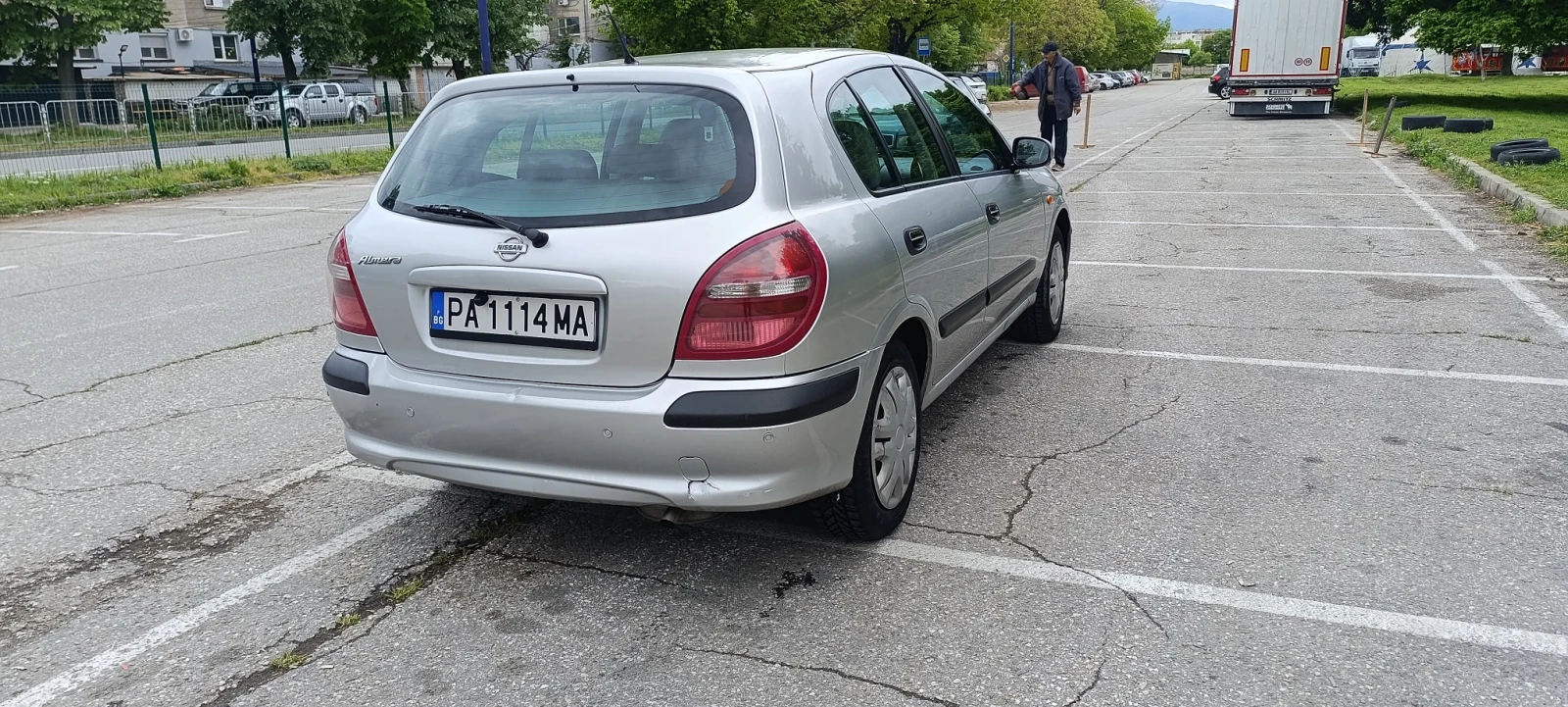 Nissan Almera 1.8 Бензин, снимка 5 - Автомобили и джипове - 54386642