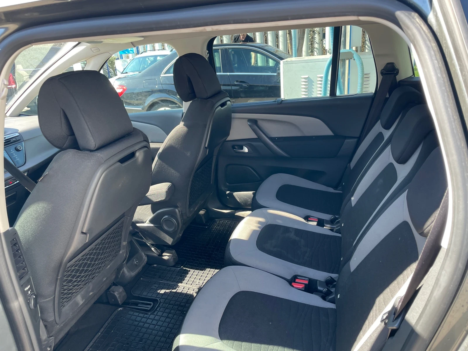 Citroen Grand C4 Picasso, снимка 9 - Автомобили и джипове - 54610230