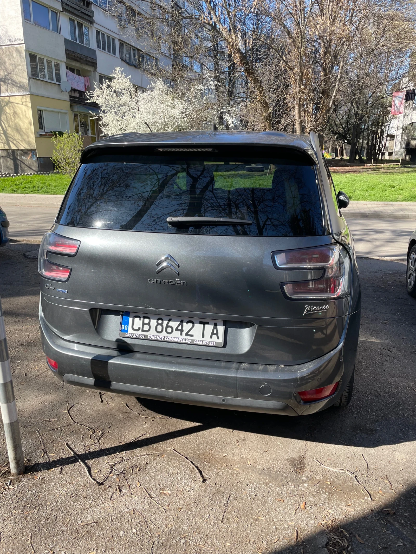 Citroen Grand C4 Picasso, снимка 3 - Автомобили и джипове - 54610230