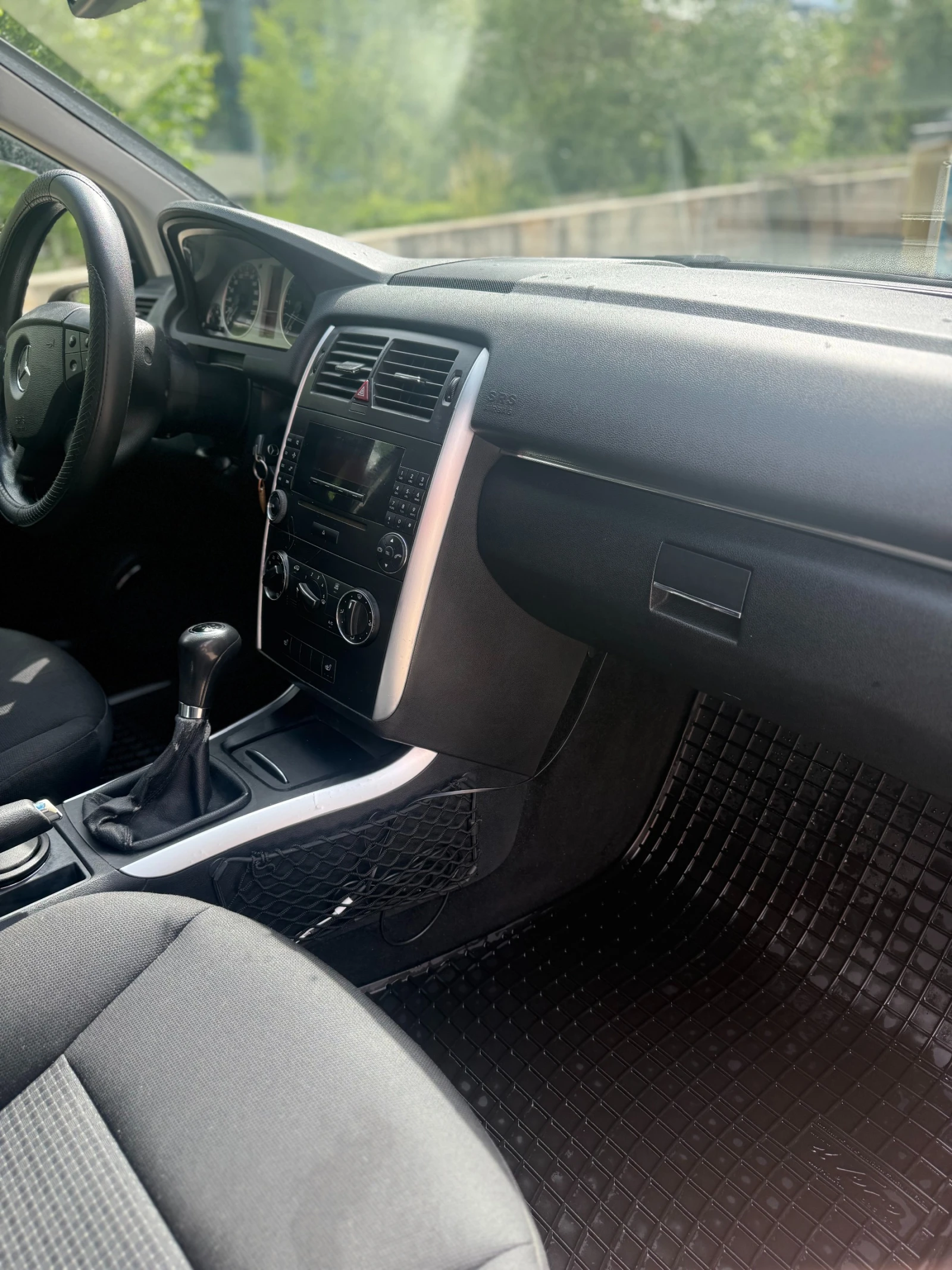 Mercedes-Benz B 180 CDI, снимка 14 - Автомобили и джипове - 54728458