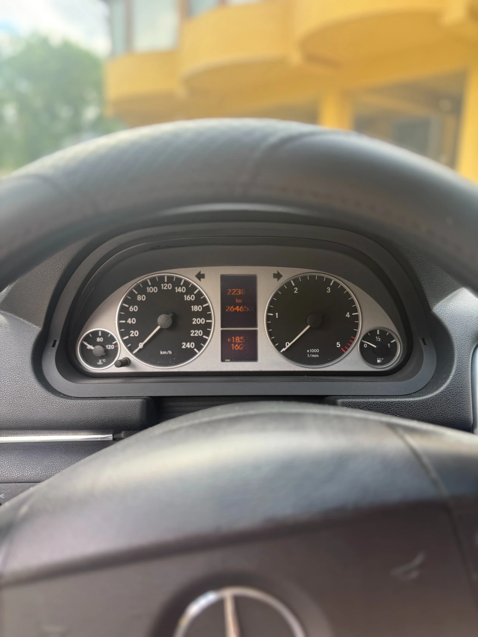 Mercedes-Benz B 180 CDI, снимка 16 - Автомобили и джипове - 54728458