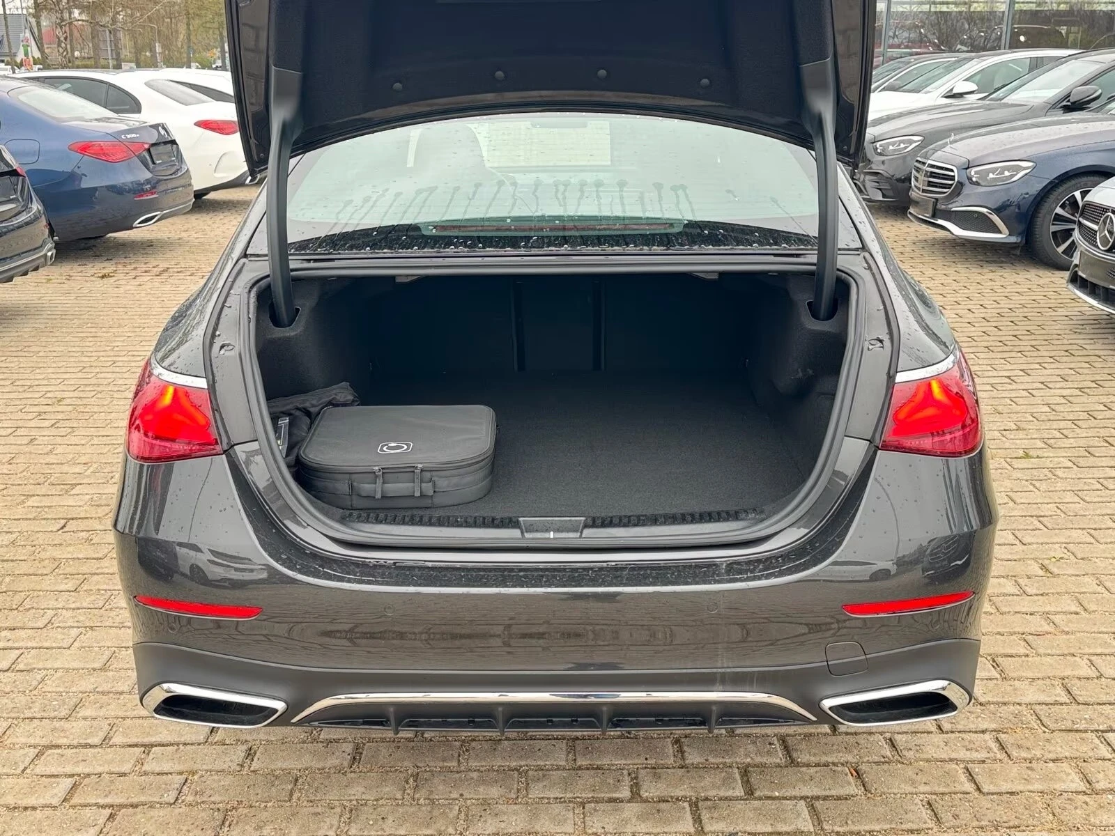 Mercedes-Benz E 300 e / AMG / 360 / DISTRONIC /, снимка 7 - Автомобили и джипове - 54821059