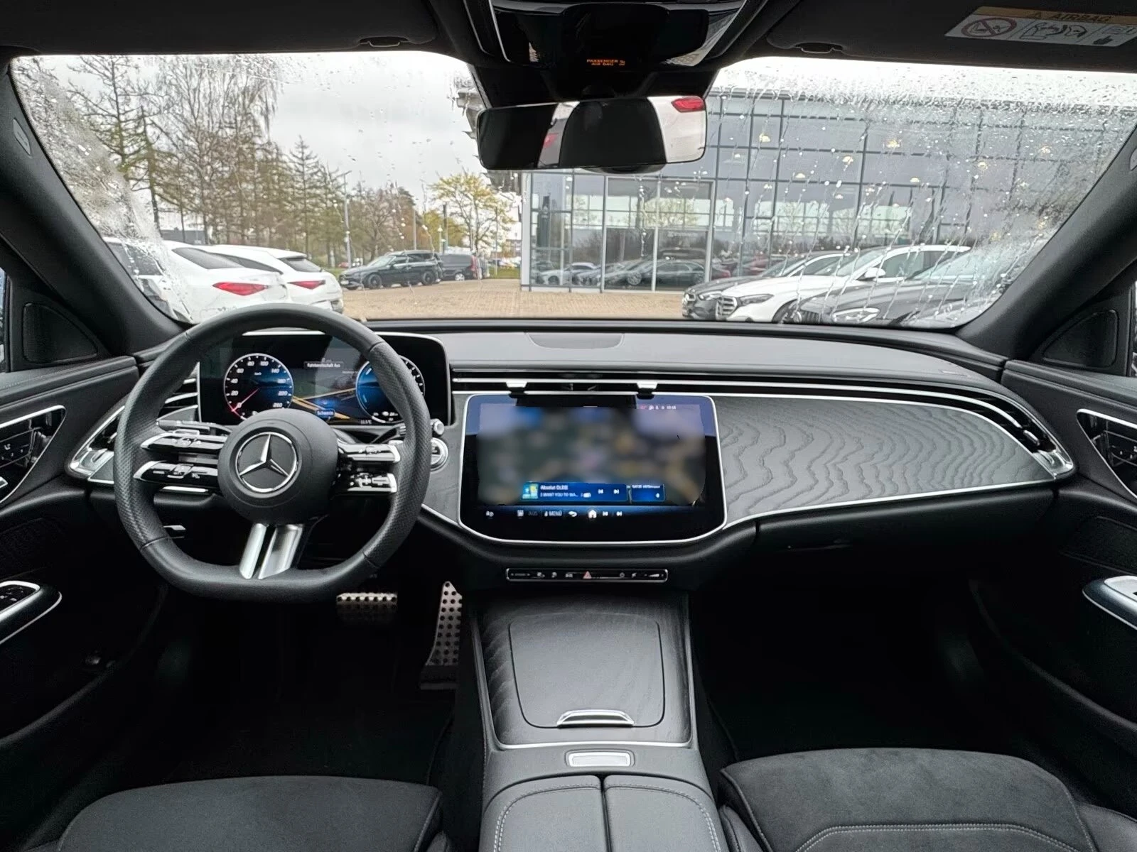 Mercedes-Benz E 300 e / AMG / 360 / DISTRONIC /, снимка 12 - Автомобили и джипове - 54821059