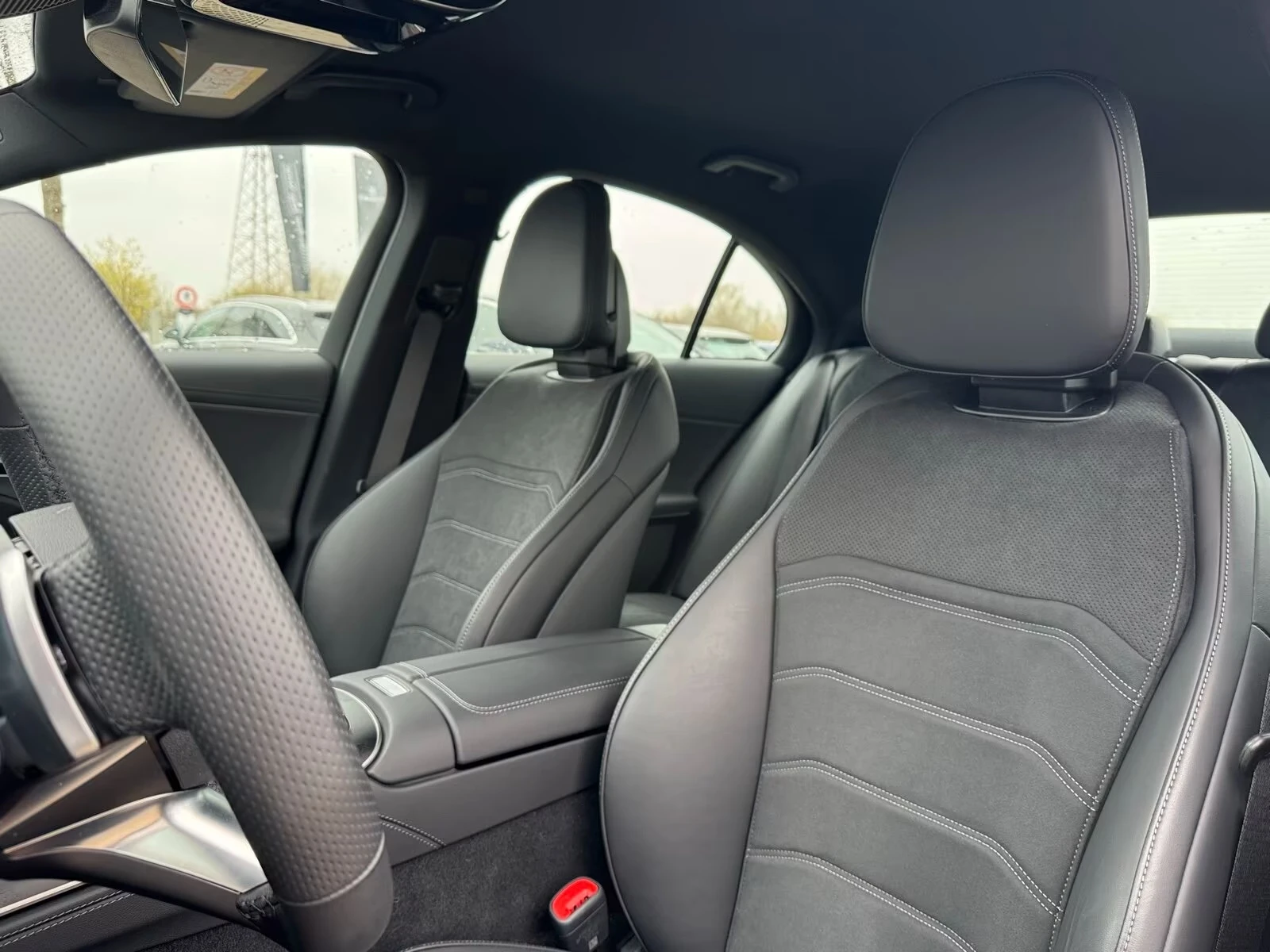 Mercedes-Benz E 300 e / AMG / 360 / DISTRONIC /, снимка 11 - Автомобили и джипове - 54821059