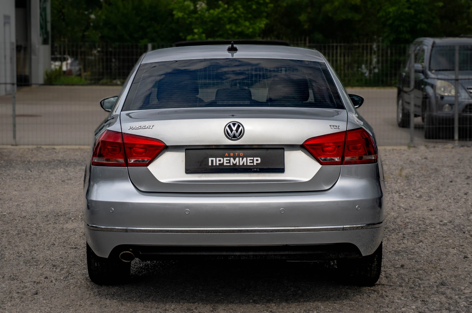 VW Passat 2.0TDI-140HP-РЕАЛНИ КМ!, снимка 5 - Автомобили и джипове - 54869278