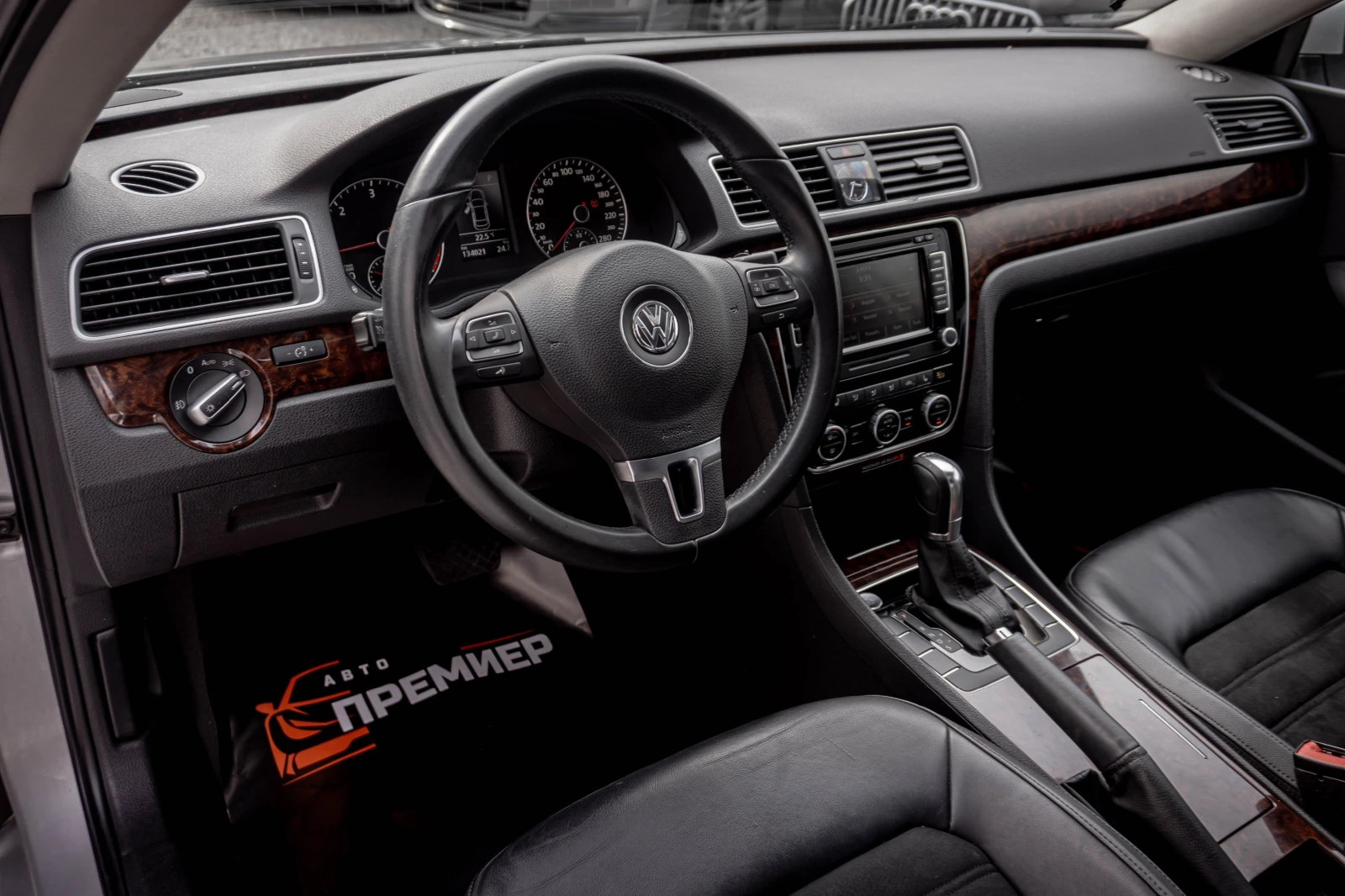 VW Passat 2.0TDI-140HP-РЕАЛНИ КМ!, снимка 7 - Автомобили и джипове - 54869278