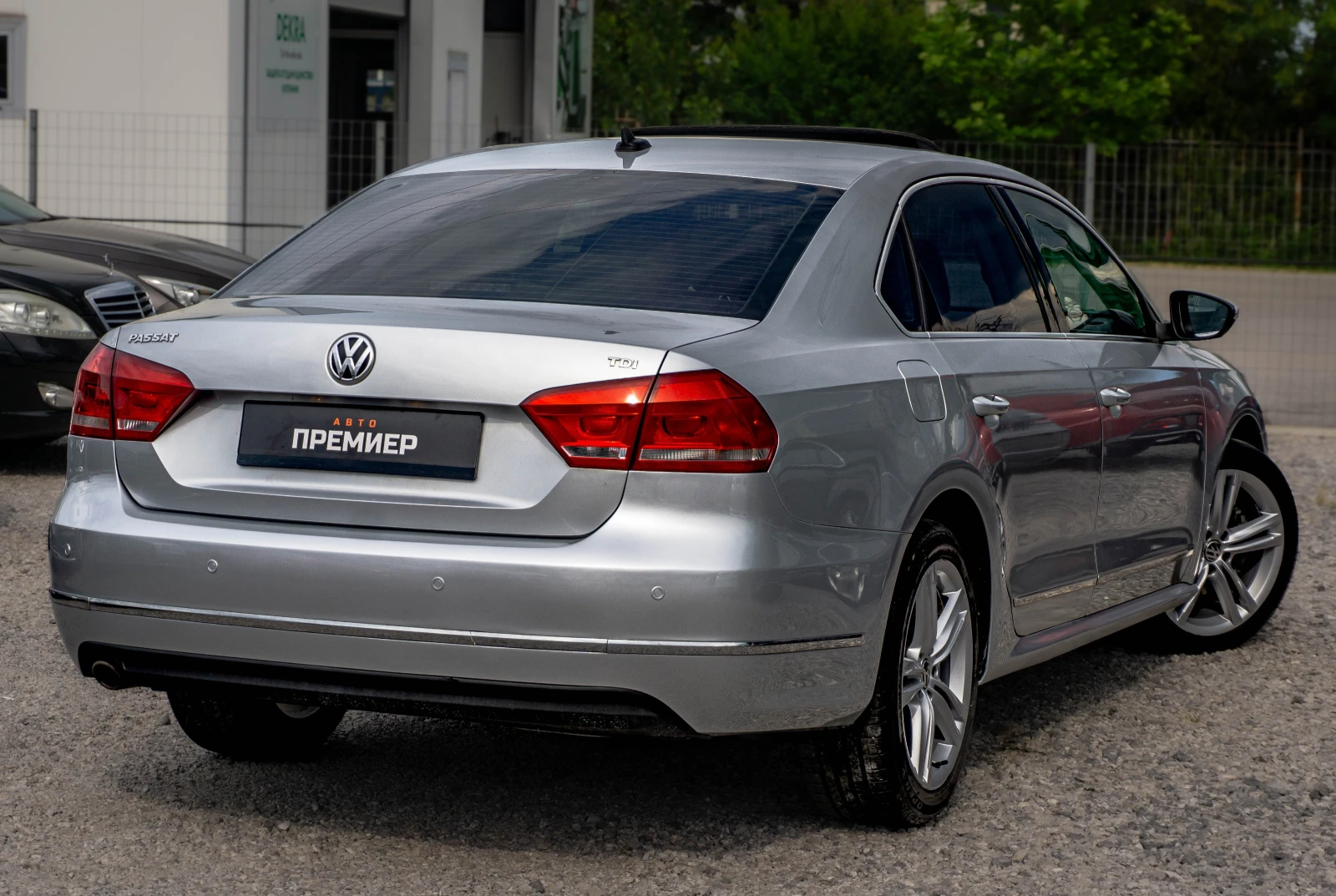 VW Passat 2.0TDI-140HP-РЕАЛНИ КМ!, снимка 4 - Автомобили и джипове - 54869278