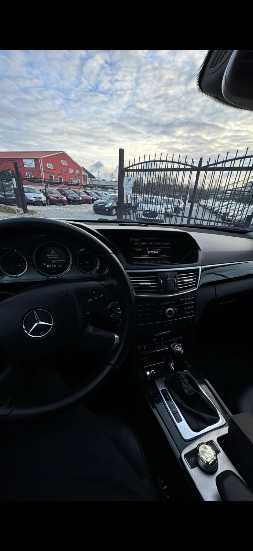 Mercedes-Benz E 220, снимка 3 - Автомобили и джипове - 55664445
