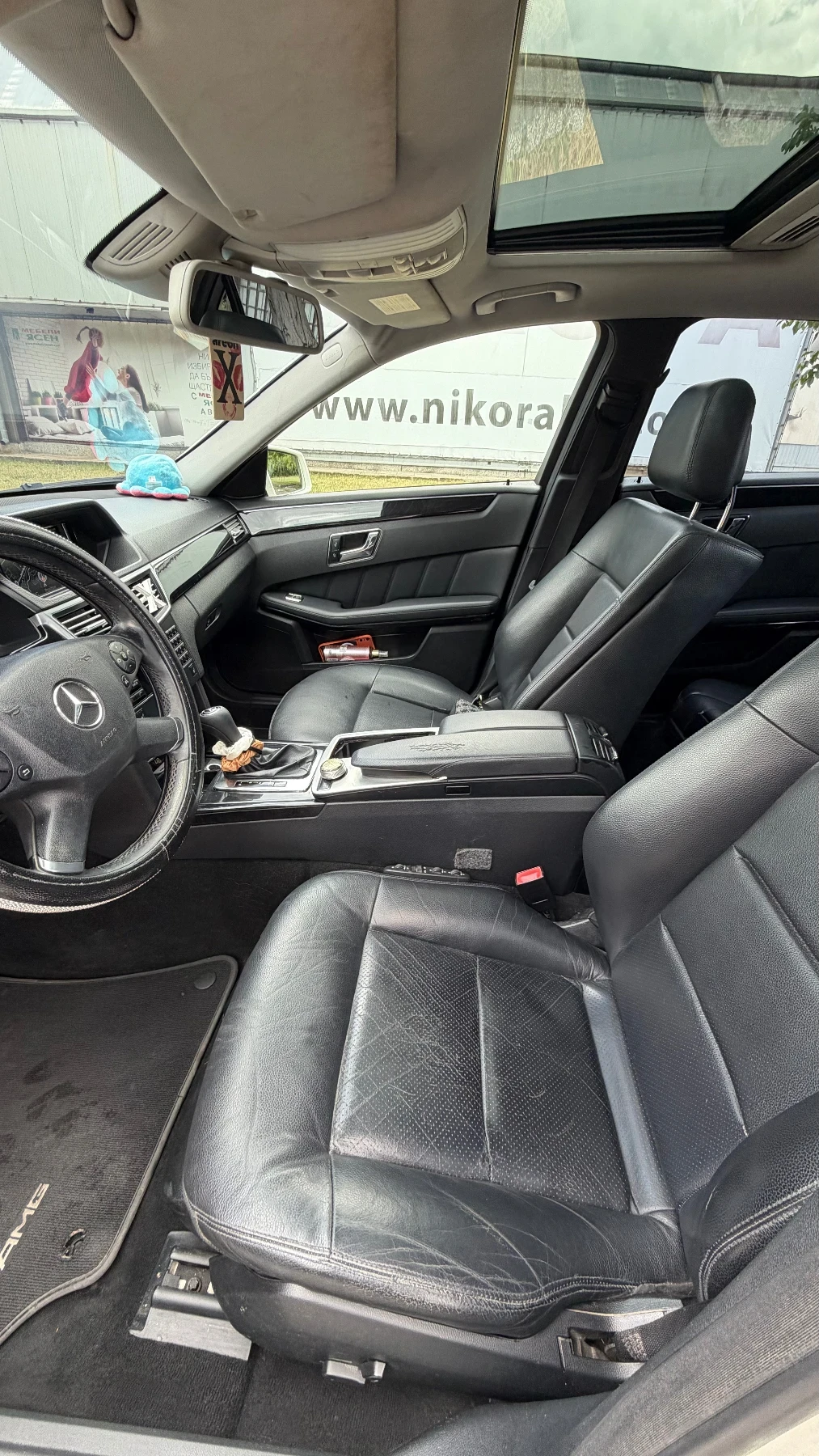 Mercedes-Benz E 220, снимка 4 - Автомобили и джипове - 55664445