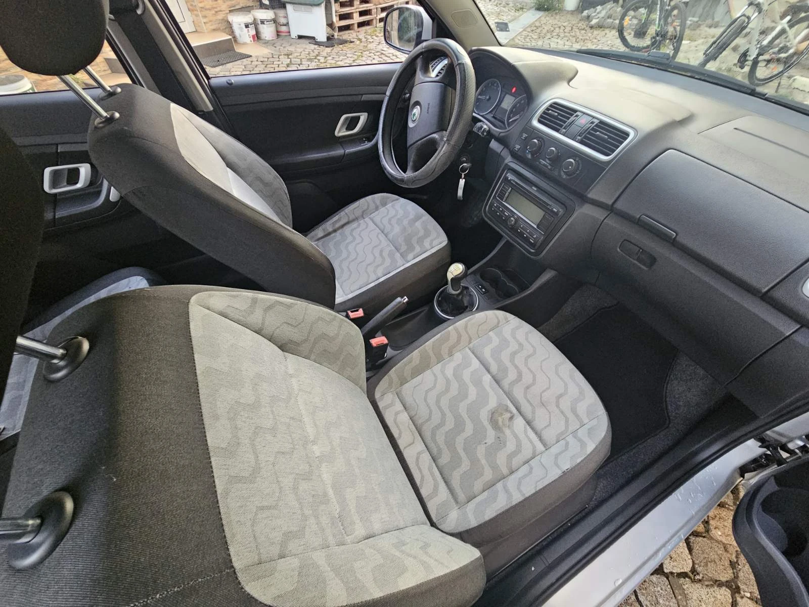 Skoda Fabia 1.2i, снимка 8 - Автомобили и джипове - 55906785