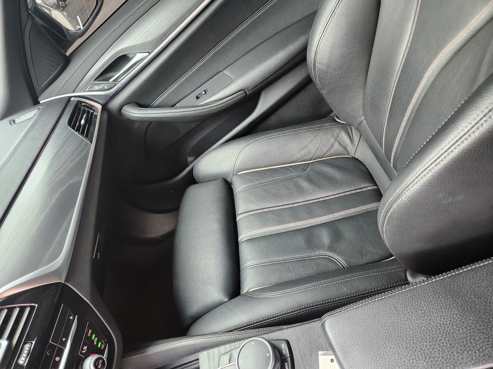 BMW 530 LCI, снимка 10 - Автомобили и джипове - 56351295