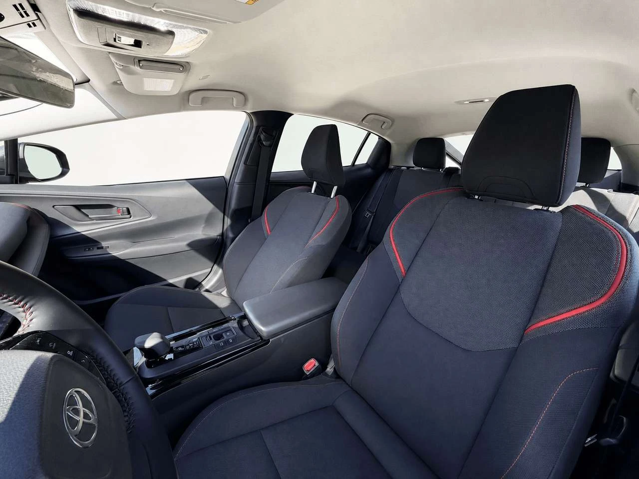 Toyota Prius SE Auto, снимка 11 - Автомобили и джипове - 56541149