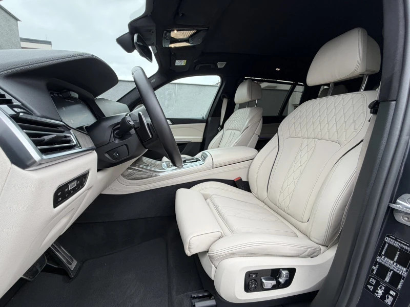 BMW X7 M50D, снимка 10 - Автомобили и джипове - 52331013